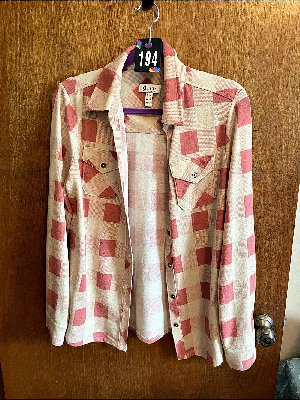 d&co. Women's Geometric Button Down Pink & White Size Medium